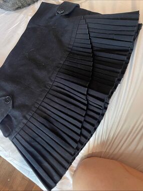 Classic Black Pleated Mini Skirt